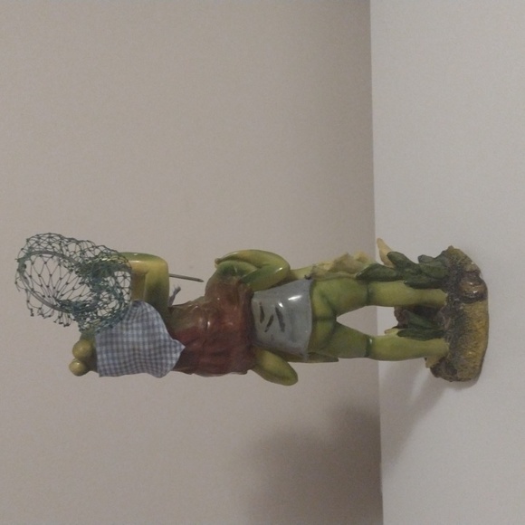 Toad and frog friends statue going fishing 13 1/2 inches resin - Picture 3 of 10